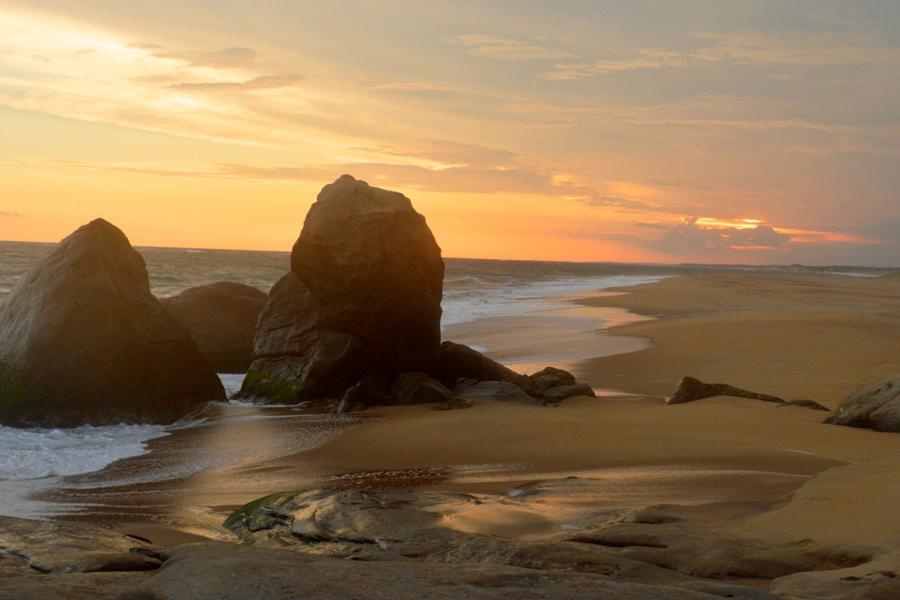 Yala Waves Beach Resort Kirinda  Exterior foto