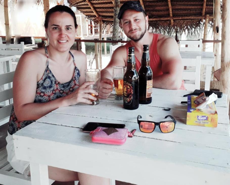 Yala Waves Beach Resort Kirinda  Exterior foto